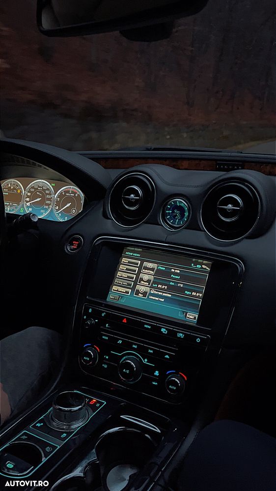 Jaguar XJ 3.0 V6 Premium Luxury Aut SWB - 9