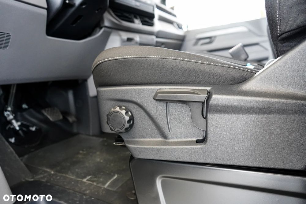Volkswagen Transporter T7 - 28