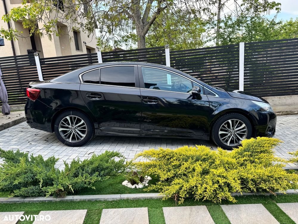 Toyota Avensis - 10