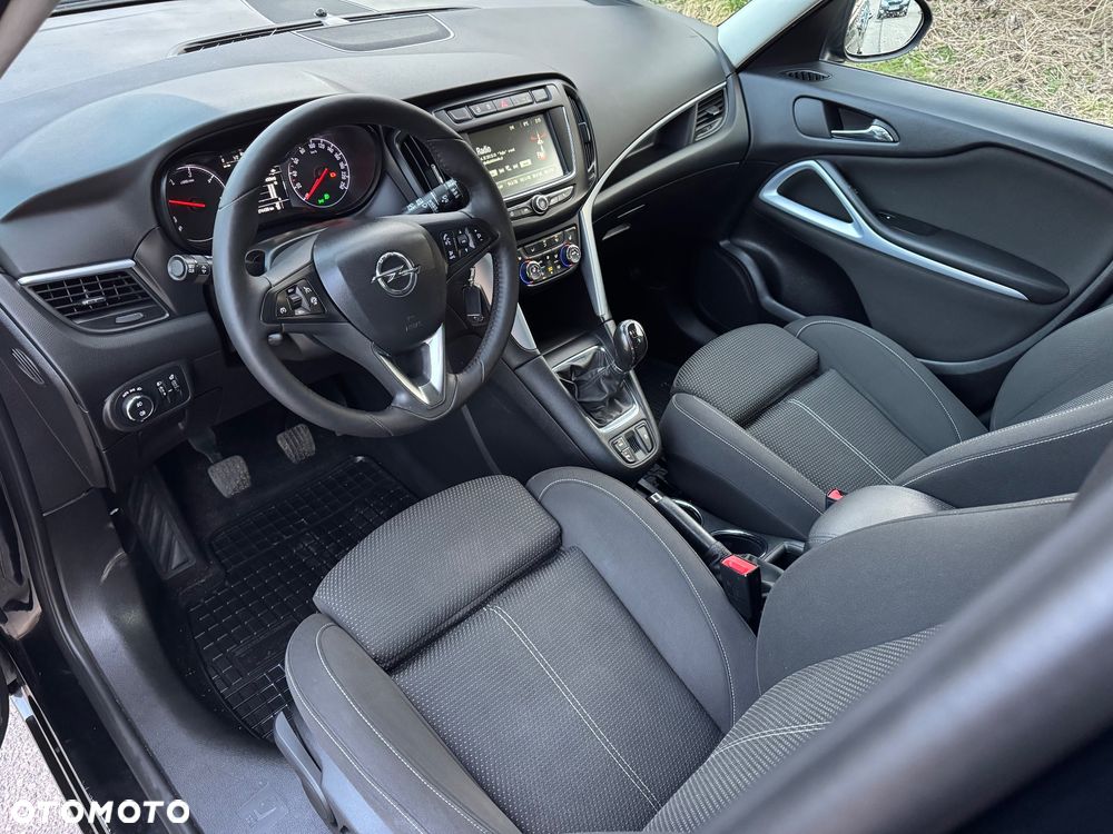 Opel Zafira 2.0 D (CDTI ecoFLEX) Start/Stop Active - 26