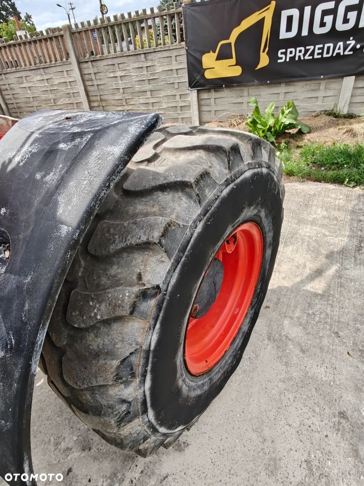 Kubota R090 - 18