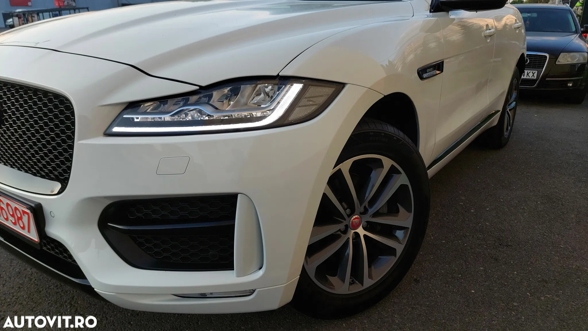Jaguar F-Pace 20d Aut. R-Sport - 34