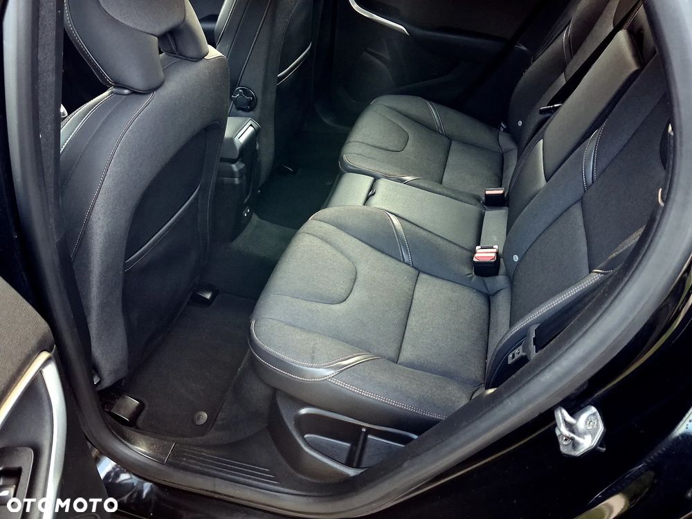 Volvo V40 Cross Country D2 Summum - 22