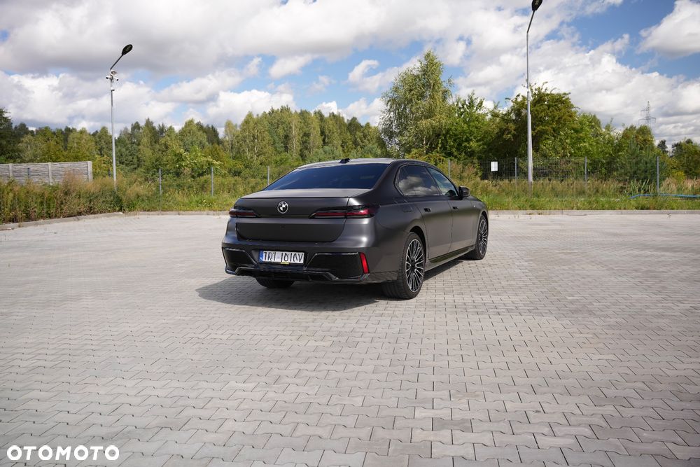 BMW Seria 7 740d xDrive mHEV Individual Edition sport - 4