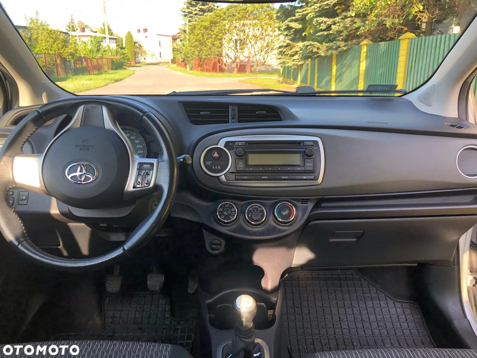 Toyota Yaris - 4