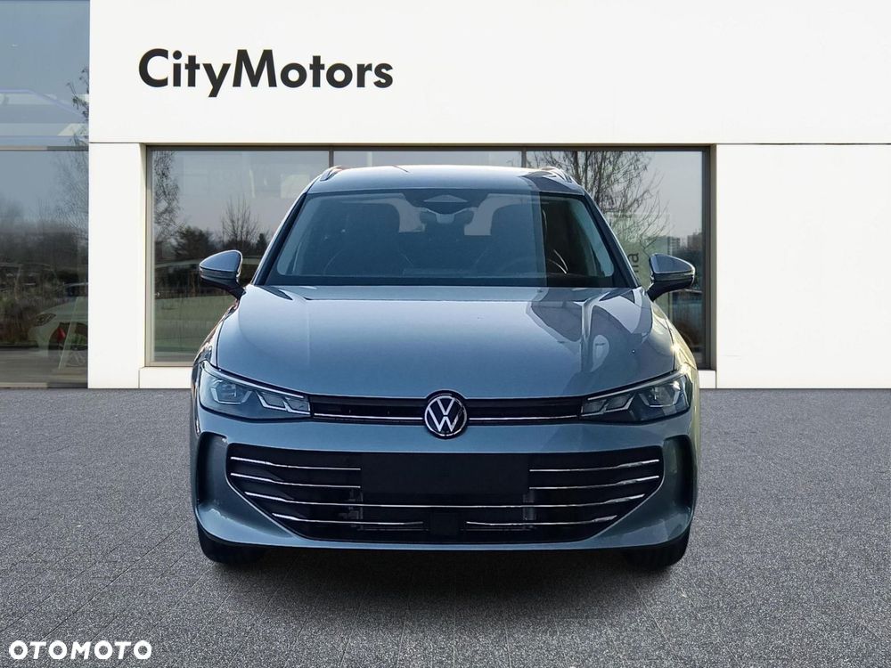 Volkswagen Passat - 8