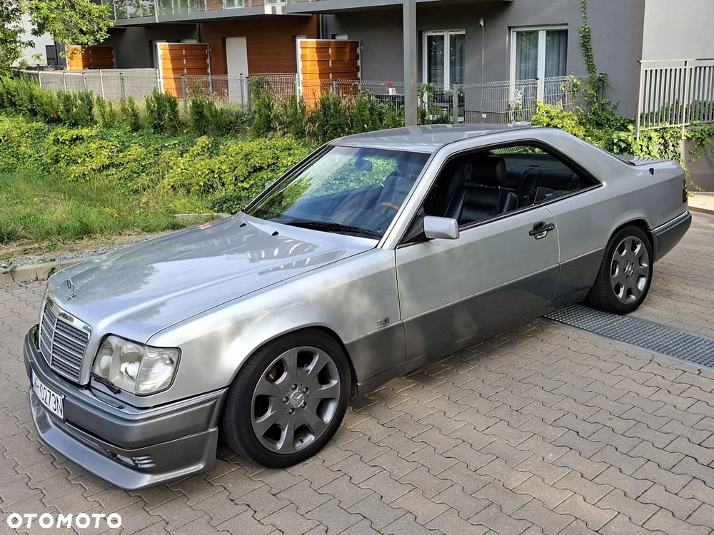 Mercedes-Benz Klasa E 200 - 24