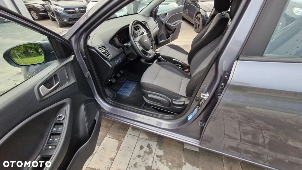 Hyundai i20 1.2 Trend - 22