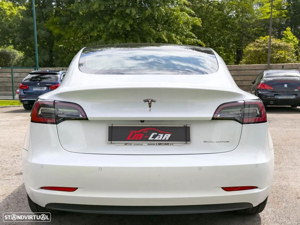 Tesla Model 3 - 4