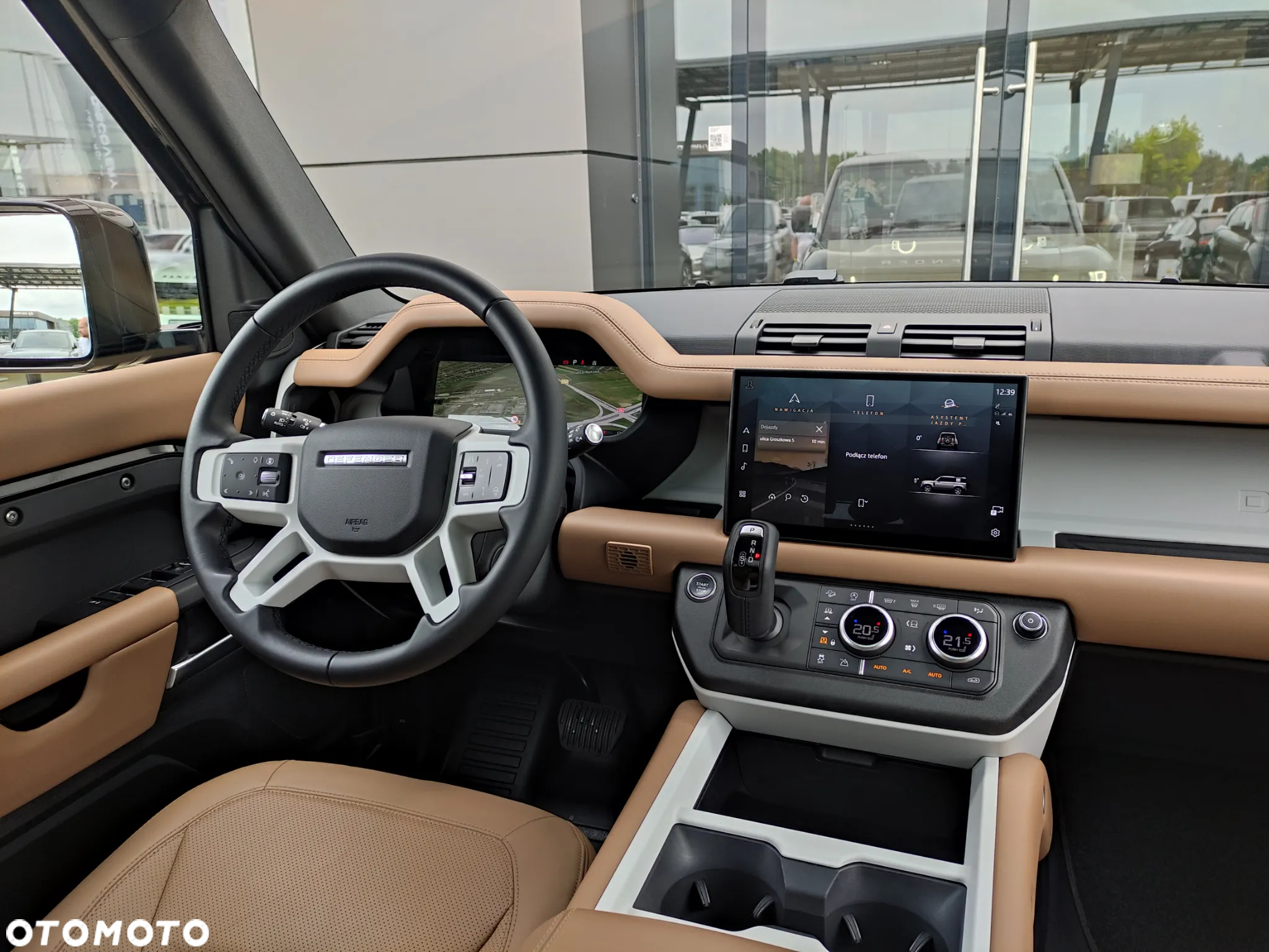 Land Rover Defender - 5
