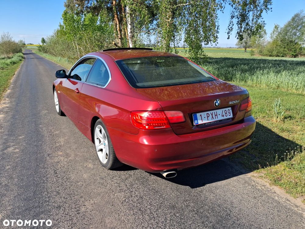 BMW Seria 3 320d DPF Edition Fleet Sport - 8