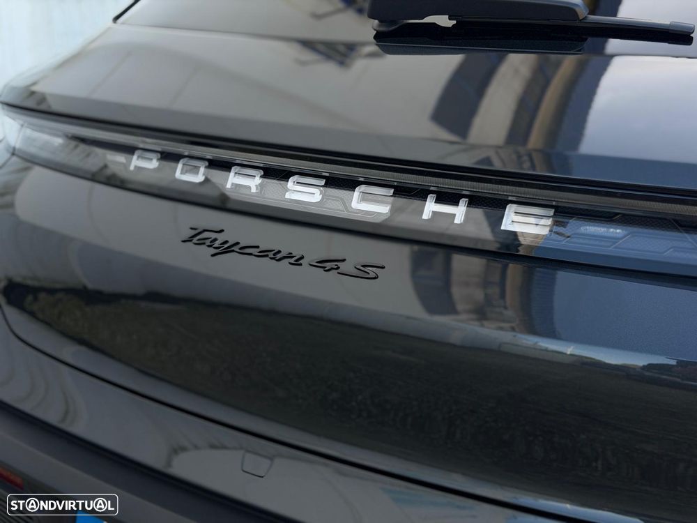 Porsche Taycan Cross Turismo 4S - 9