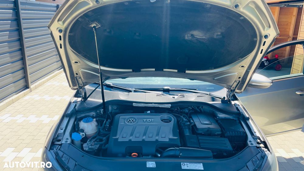 Volkswagen Passat 2.0 TDI BlueMotion Technology Exclusive - 15
