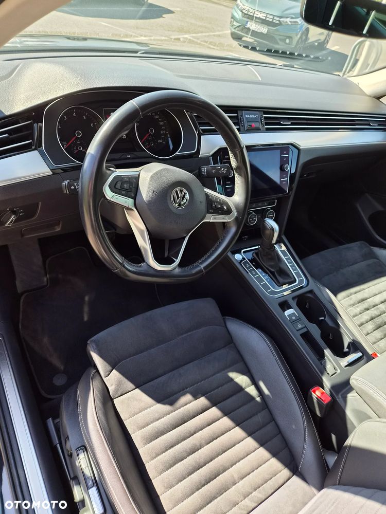 Volkswagen Passat 2.0 TSI Business DSG - 9