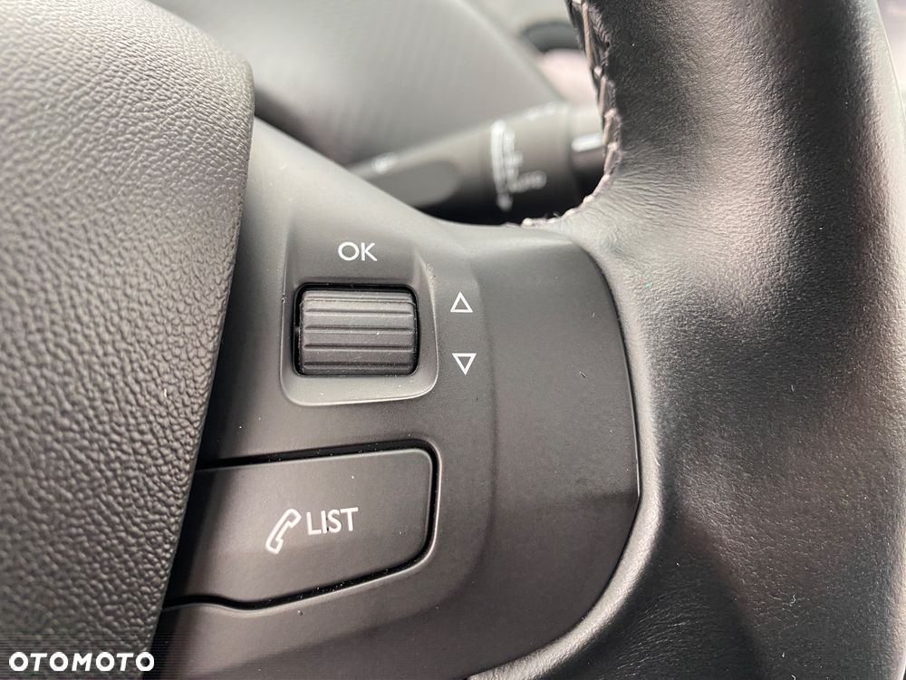 Peugeot 2008 PureTech 110 Stop&Start Allure - 20