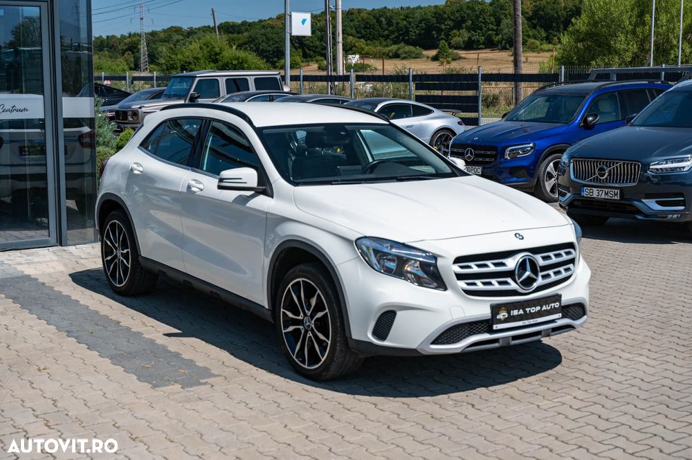 Mercedes-Benz GLA 200 d - 28