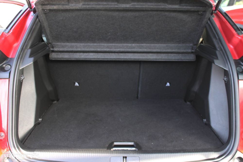 Peugeot e-2008 50 kWh GT - 32