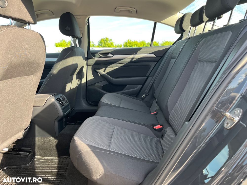 Volkswagen Passat 2.0 TDI SCR Advance - 5