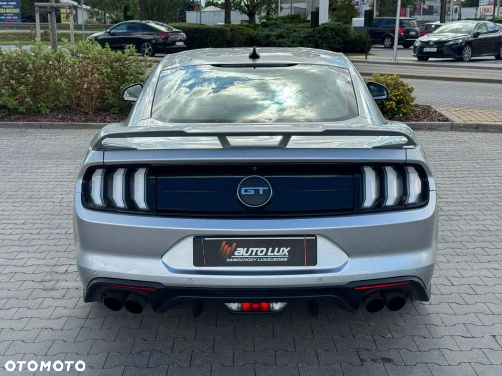 Ford Mustang - 19