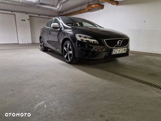 Volvo V40 T3 Drive-E R-Design Momentum