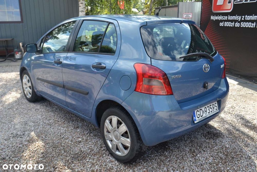 Toyota Yaris - 4