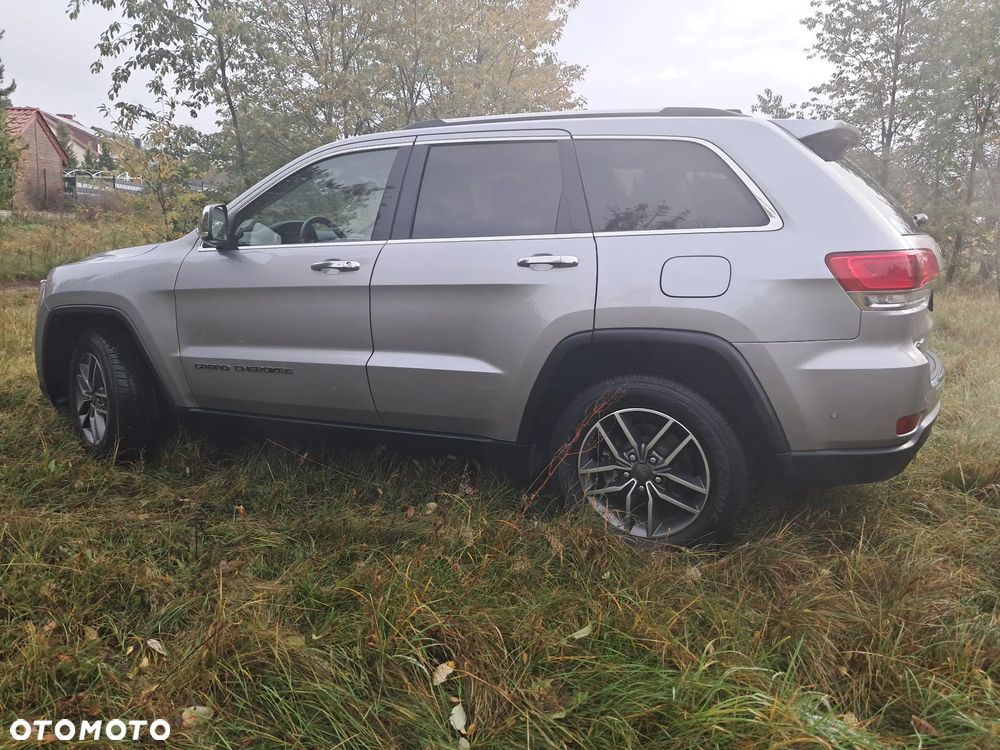 Jeep Grand Cherokee - 9