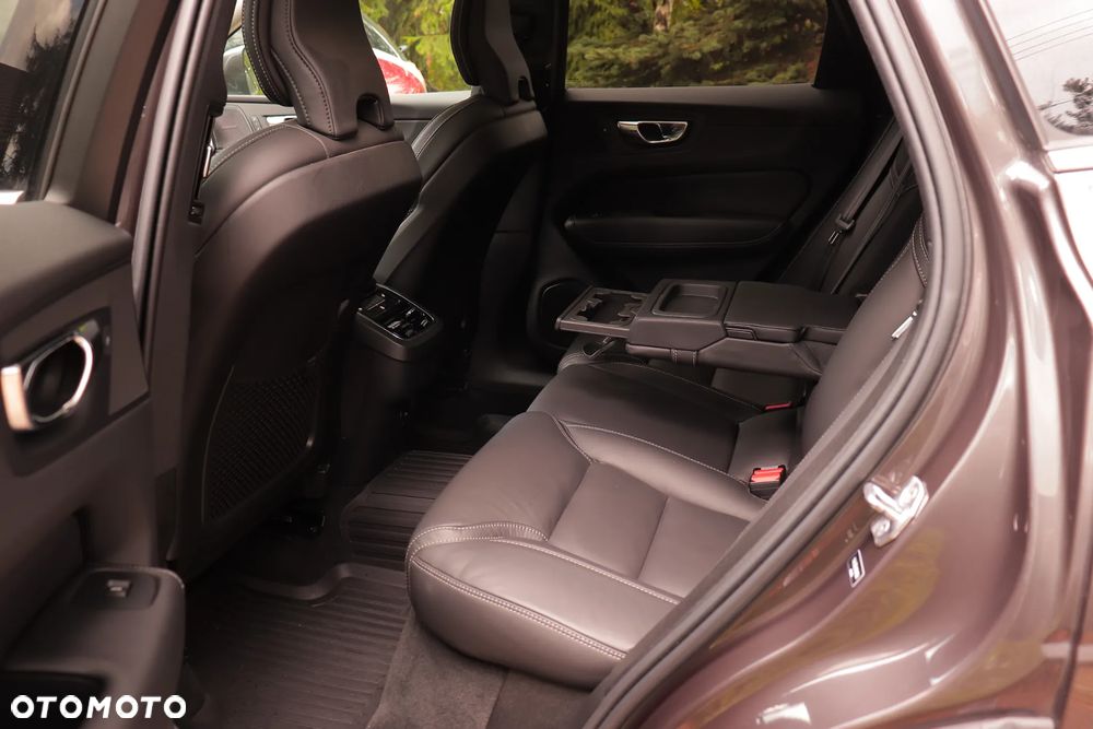 Volvo XC 60 B5 B AWD Geartronic Inscription - 24