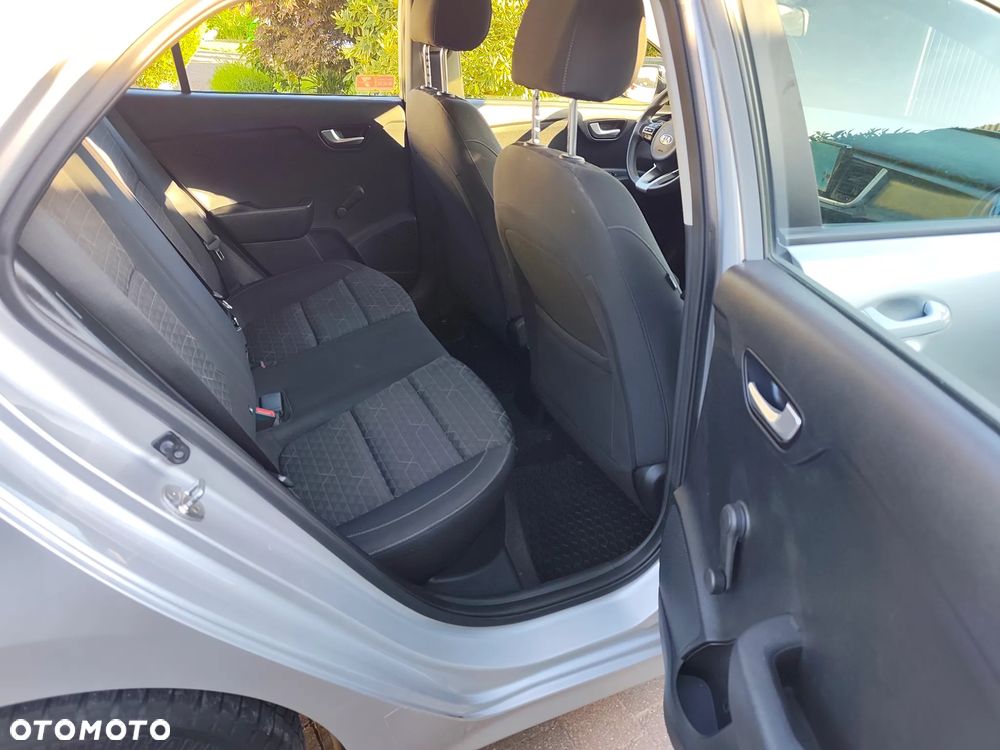 Kia Rio 1.2 M - 14