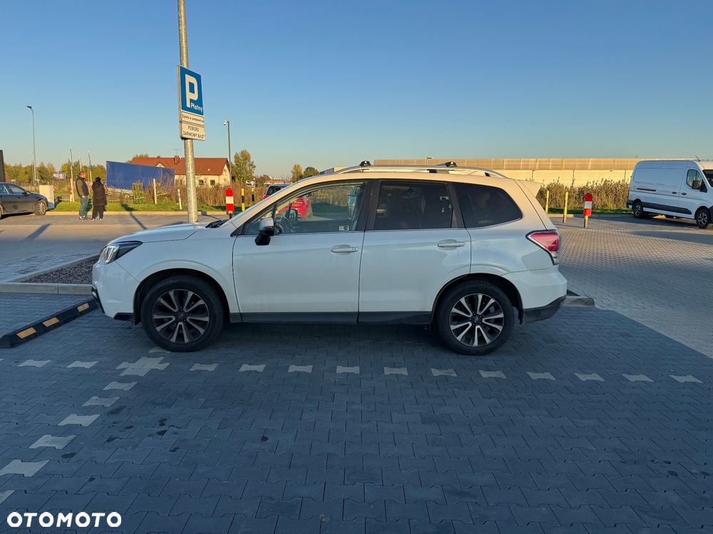 Subaru Forester 2.0 i Platinum Lineartronic - 4