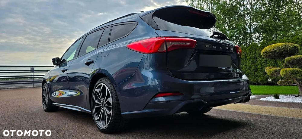 Ford Focus 1.5 EcoBoost ST-Line - 14