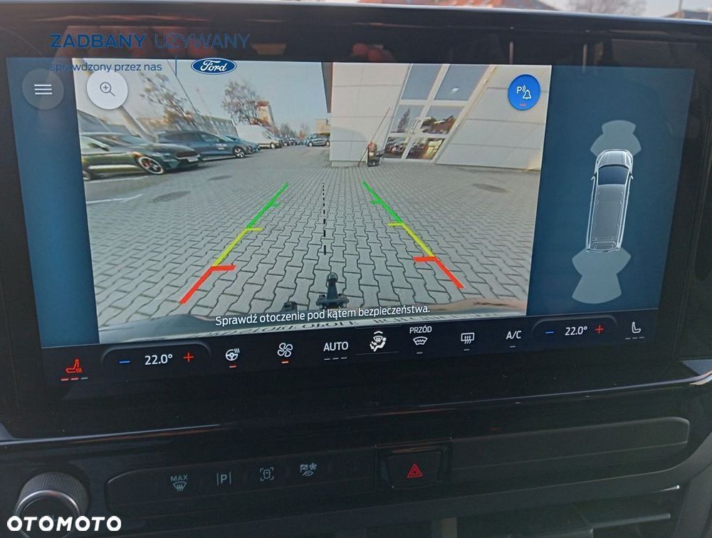 Ford Tourneo Custom - 11