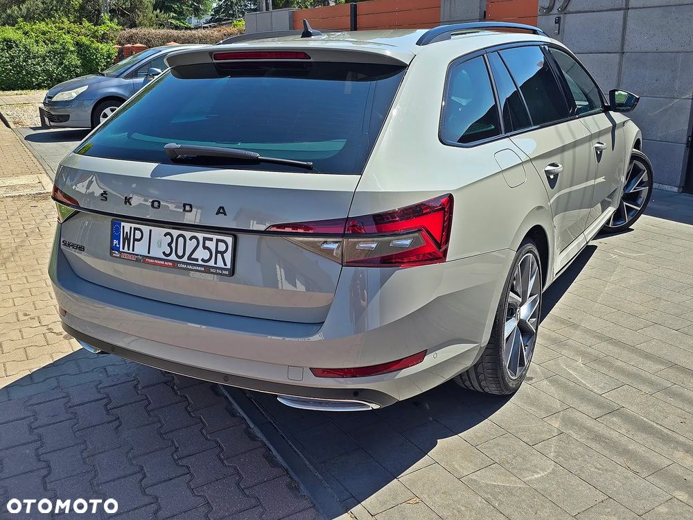 Skoda Superb 2.0 TDI DSG Sportline - 10