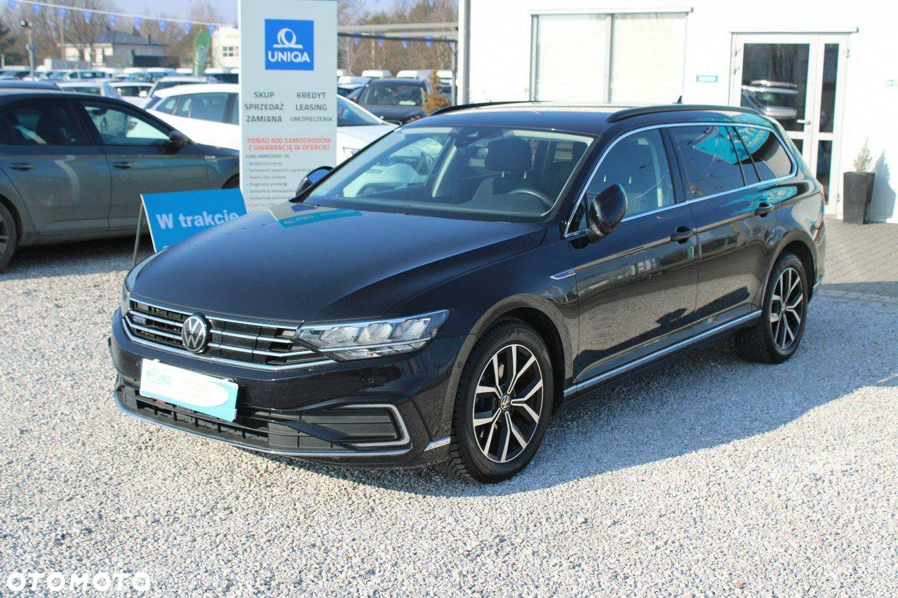 Volkswagen Passat - 2