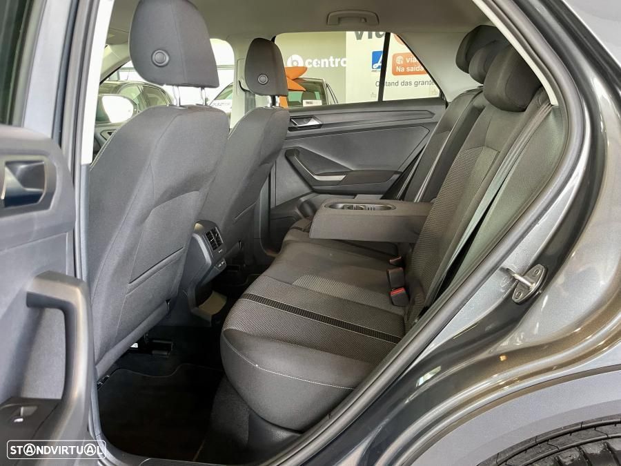 VW T-Roc 1.0 TSI Urban - 23