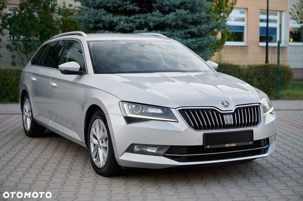 Skoda Superb 2.0 TDI Ambition - 16
