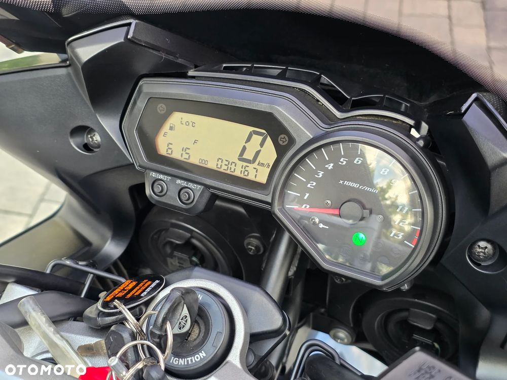 Yamaha FZ - 18