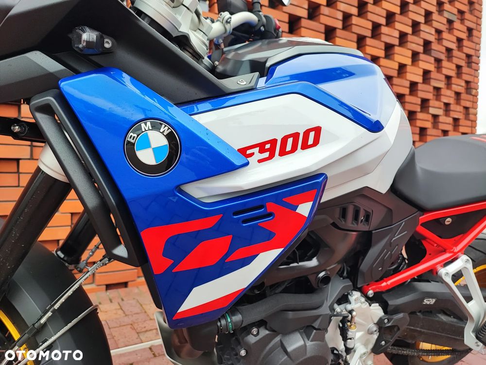 BMW F - 9