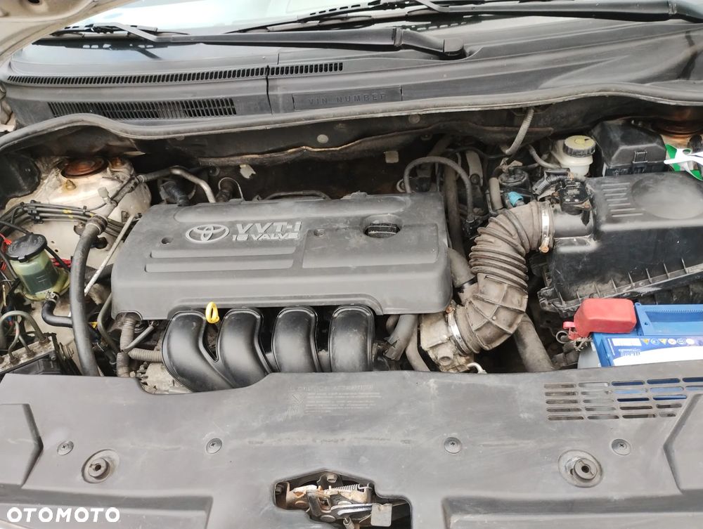 Toyota Corolla Verso 1.8 Prestige - 8