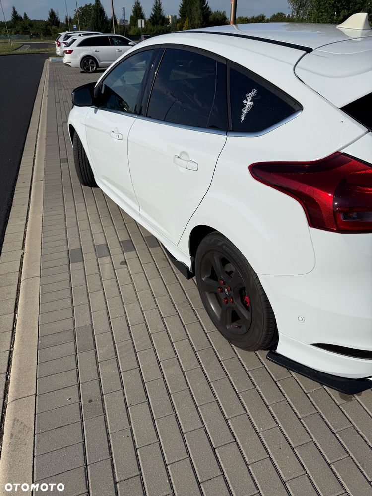 Ford Focus 1.5 EcoBoost ST-Line ASS - 4