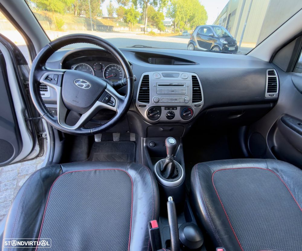 Hyundai i20 1.2 Style ESP - 11