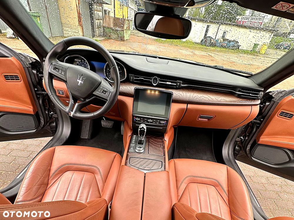 Maserati Quattroporte S - 11