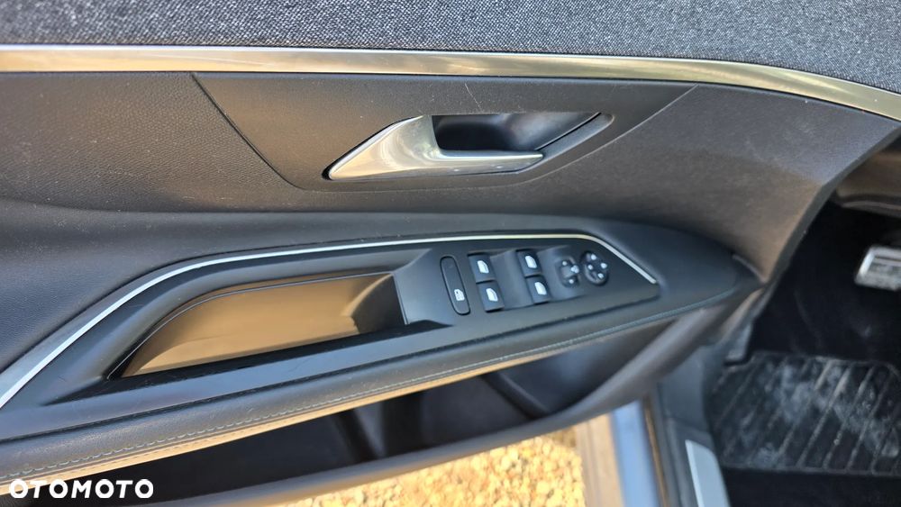 Peugeot 3008 BlueHDi 180 Stop & Start EAT8 Crossway - 14