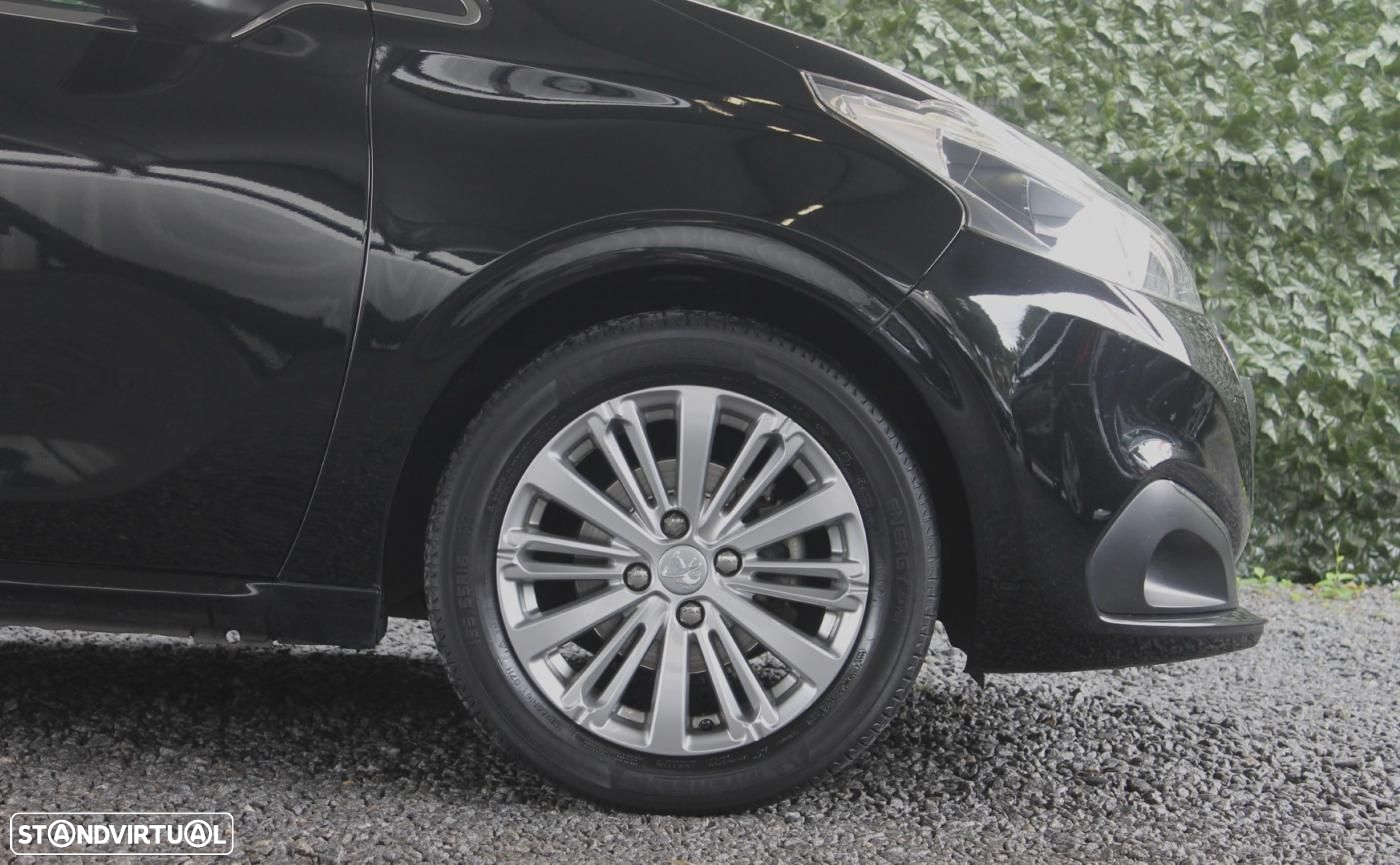 Peugeot 208 1.2 PureTech Allure - 27
