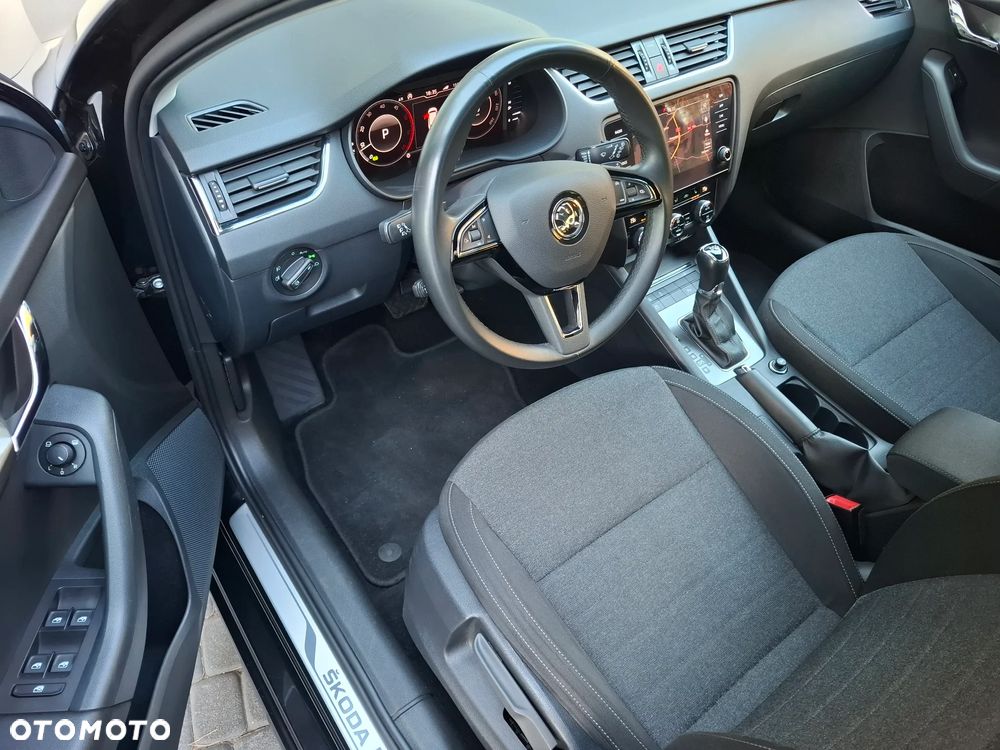 Skoda Octavia 2.0 TDI DSG Soleil - 9