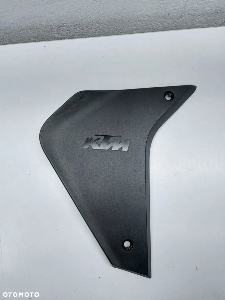 Owiewka prawa bok KTM 1290 Super Adventure R 2021