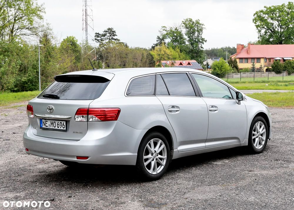 Toyota Avensis 2.2 D-4D Comfort - 20