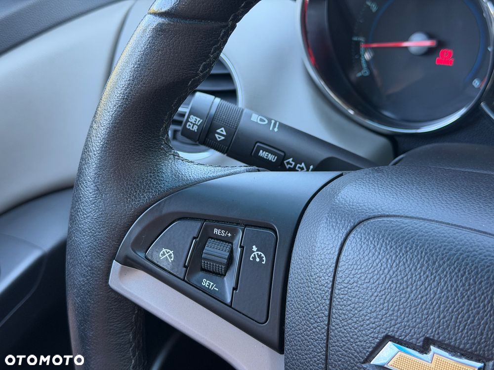 Chevrolet Cruze 1.8 LT+ - 30