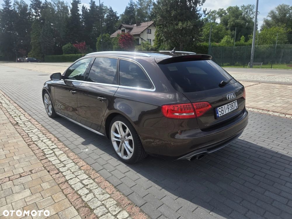 Audi A4 Avant 2.0 TDI DPF quattro S line Sportpaket (plus) - 4