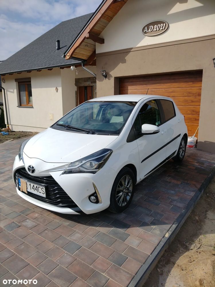 Toyota Yaris 1.5 Premium - 6
