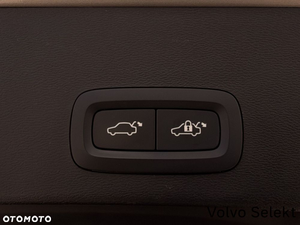 Volvo XC 40 - 33